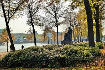 Discover The Hague in 60 Minutes with a Local Discover The Hague in 60 Minutes with a Local