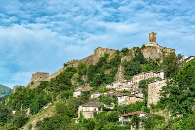 Half-day guided tour from Saranda to Gjirokastra Half-day guided tour from Saranda to Gjirokastra