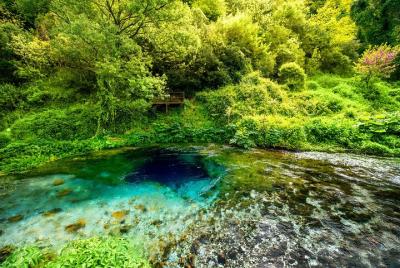 Visit the Blue Eye in a half-day tour  Visit the Blue Eye in a half-day tour