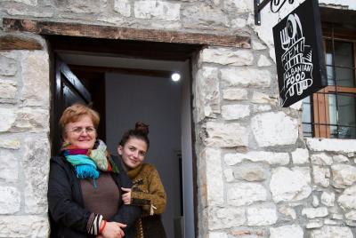 City&Food Tour of Berat in One Day- Lunch in a local family/By Be