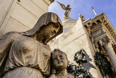 Half-Day Recoleta and Retiro Tour with Recoleta Cemetery Visit Half-Day Recoleta and Retiro Tour with Recoleta Cemetery Visit