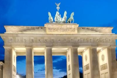 Absolute must-see BERLIN & Professional GUIDE! Absolute must-see BERLIN & Professional GUIDE!