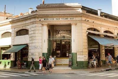 Shared Waking Tour in San Telmo casco historico