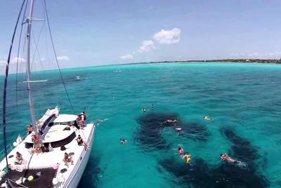 Top Tour Sail To Isla Mujeres By Catamaran Buffet And Drinks Incl