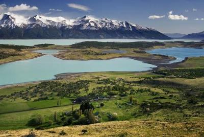 Pioneros Navigation and Trekking Tour from El Calafate Pioneros Navigation and Trekking Tour from El Calafate