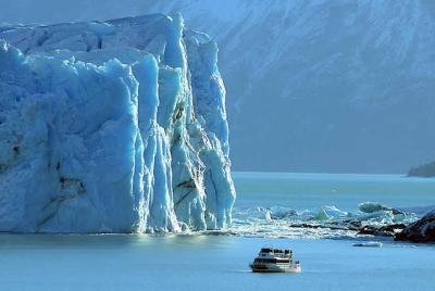 Visit to the Perito Moreno Glacier with Navigation by Patagonia Dreams Visit to the Perito Moreno Glacier with Navigation by Patagonia Dreams