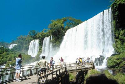 Sightseeing Tour of the Argentinian and Brazilian Sides of Iguassu Falls Sightseeing Tour of the Argentinian and Brazilian Sides of Iguassu Falls
