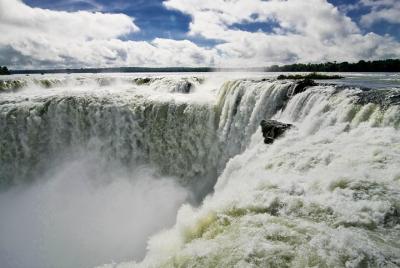 Overnight Iguazú Falls from Puerto Iguazú Overnight Iguazú Falls from Puerto Iguazú