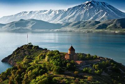 Privat Tour. Lake Sevan, Tsaghkadzor (ski resort) Privat Tour. Lake Sevan, Tsaghkadzor (ski resort)