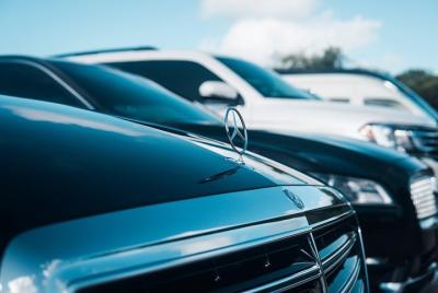 VIP Luxury Sedan Airport Transfer VIP Luxury Sedan Airport Transfer