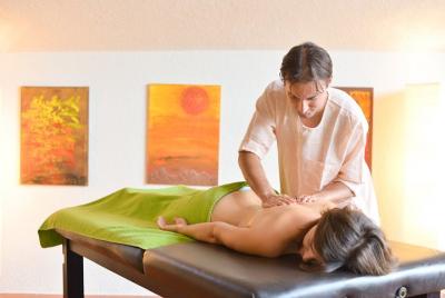 Back- Foot Massage in the City Center of Salzburg