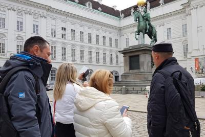 Private City Discovery walk - Historical Treasure hunt 