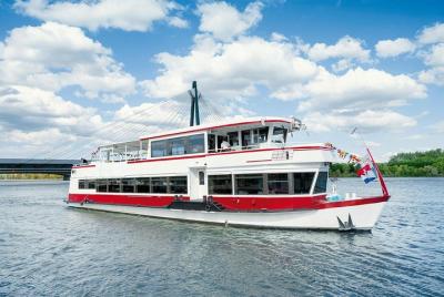 Danube Canal City Sightseeing Cruise in Vienna