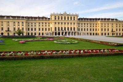 Private Vienna City Tour with Schonbrunn Palace Visit Private Vienna City Tour with Schonbrunn Palace Visit