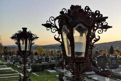 City of the dead - Central Cemetery with Sandra Blum