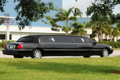 Private Round-Trip Transfer: Freeport Airport to Hotel Private Round-Trip Transfer: Freeport Airport to Hotel