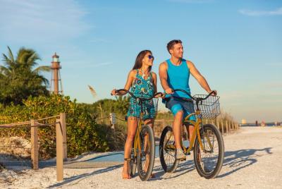 Half-Day Cultural Bike Tour of Downtown Nassau with a Guide Half-Day Cultural Bike Tour of Downtown Nassau with a Guide