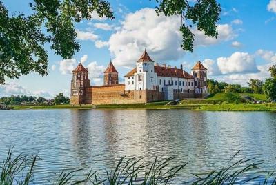 Shared Tour: Minsk - Nesvizh Palace - Mir Castle. English speakin Shared Tour: Minsk - Nesvizh Palace - Mir Castle. English speakin