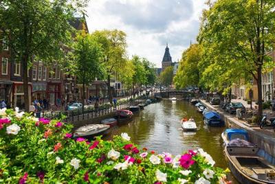 The glory of Holland: Amsterdam and windmills galore