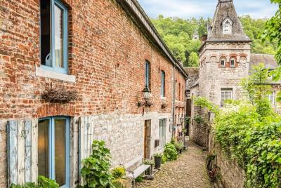 Sorcery in Durbuy Self-Guided Urban Treasure Hunt Game in Durbuy