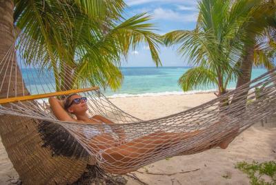 Ranguana Caye - Tropical Island Getaway Ranguana Caye - Tropical Island Getaway