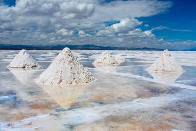 Salar of Uyuni Tour full day  Salar of Uyuni Tour full day