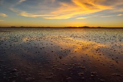 Salar de Uyuni and colored lagoons tours 3 days