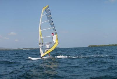 Windsurf lesson (90 minutes) Windsurf lesson (90 minutes)
