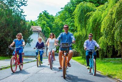 EBIKE TOUR : Real Prague - Discover Nature and ride behind the ce EBIKE TOUR : Real Prague - Discover Nature and ride behind the ce