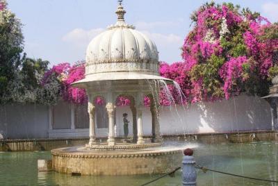 Ahmedabad to Udaipur (3 Days Tours) Ahmedabad to Udaipur (3 Days Tours)