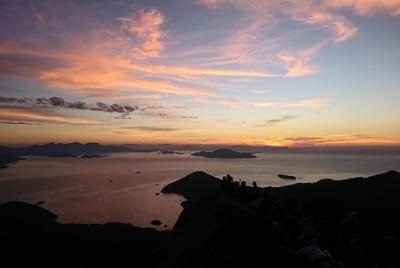 Pico do Papagaio Sunrise - Night Hike Pico do Papagaio Sunrise - Night Hike