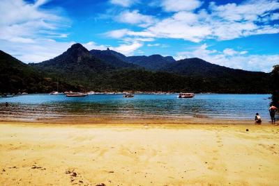 Highlights of Abraão Cove on a Half Day Hike in Ilha Grande Highlights of Abraão Cove on a Half Day Hike in Ilha Grande