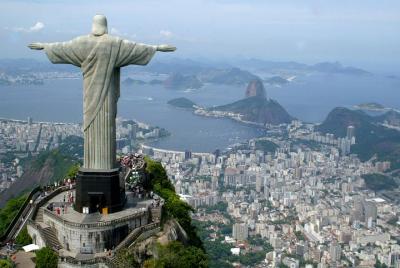 Skip The Line to Christ Redeemer By Train with Maracanã Stadium