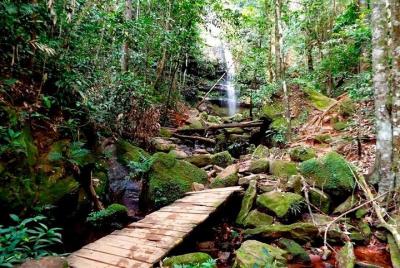 Formiga Waterfall, Boils and Dunes of Jalapão with Jalapão Titans Formiga Waterfall, Boils and Dunes of Jalapão with Jalapão Titans