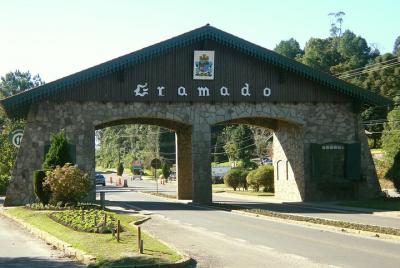 Shared Shuttle between Porto Alegre Airport and Gramado or Canela Shared Shuttle between Porto Alegre Airport and Gramado or Canela