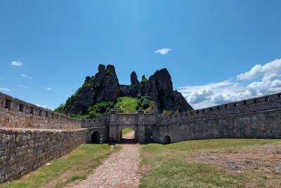 Full-Day Belogradchick Rocks and Venetsa Cave Tour from Sofia Full-Day Belogradchick Rocks and Venetsa Cave Tour from Sofia