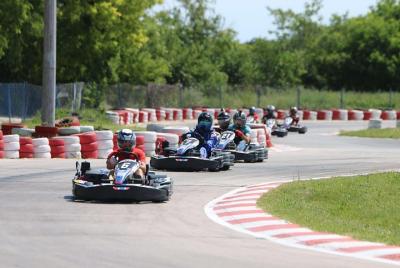 2 x 15 MIN OF GO KARTING 2 x 15 MIN OF GO KARTING