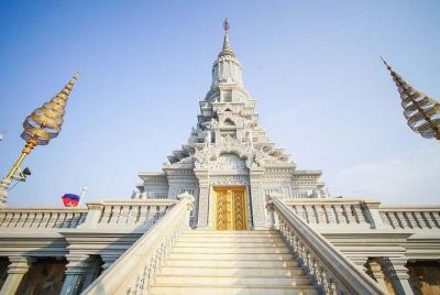 Small-Group Oudong Temple Temple Tour from Phnom Penh Small-Group Oudong Temple Temple Tour from Phnom Penh