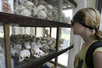 The Killing Field and Toul Sleng Genocide Museum (S21) Tour The Killing Field and Toul Sleng Genocide Museum (S21) Tour