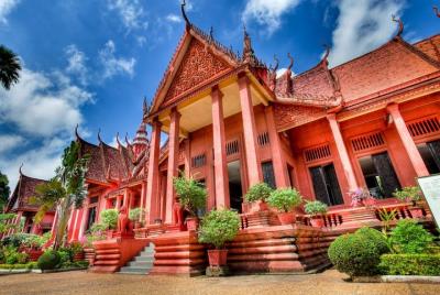 Day1: Full-Day Phnom Penh Sightseeing Tour Day1: Full-Day Phnom Penh Sightseeing Tour