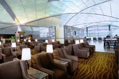 Private Transfer from Hotel to Airport with executive lounge acce