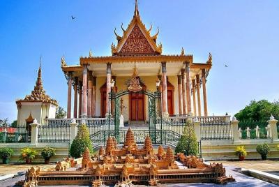 Overland Transfer between Phnom Penh and Battambang Overland Transfer between Phnom Penh and Battambang