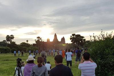 2-Day Join Tour - Sunrise Angkor Wat and Banteay Srei, Small Grou 2-Day Join Tour - Sunrise Angkor Wat and Banteay Srei, Small Grou