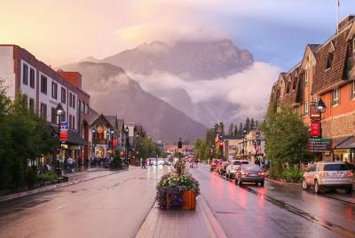  Classic Banff Day Tour: Banff, Sulphur Mountain, Johnston Canyon