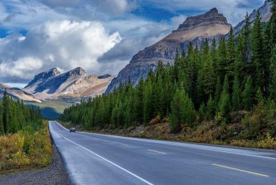 GPS-Guided Driving Tour: Icefields Parkway between Lake Louise &  GPS-Guided Driving Tour: Icefields Parkway between Lake Louise &