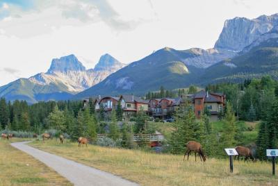 Walking Tour of the Three Sisters Pathway in Canmore Walking Tour of the Three Sisters Pathway in Canmore