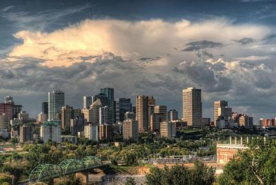 Edmonton Welcome Tour: Private Tour with a Local Edmonton Welcome Tour: Private Tour with a Local