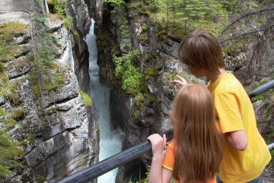 Maligne Canyon Hiking Tour Maligne Canyon Hiking Tour