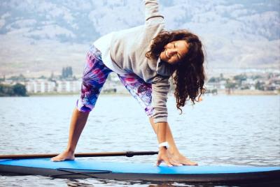 Small-Group Stand Up Paddle Yoga Experience in Osoyoos Small-Group Stand Up Paddle Yoga Experience in Osoyoos
