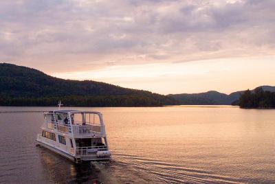 Mont-Tremblant Lake Cruise Mont-Tremblant Lake Cruise